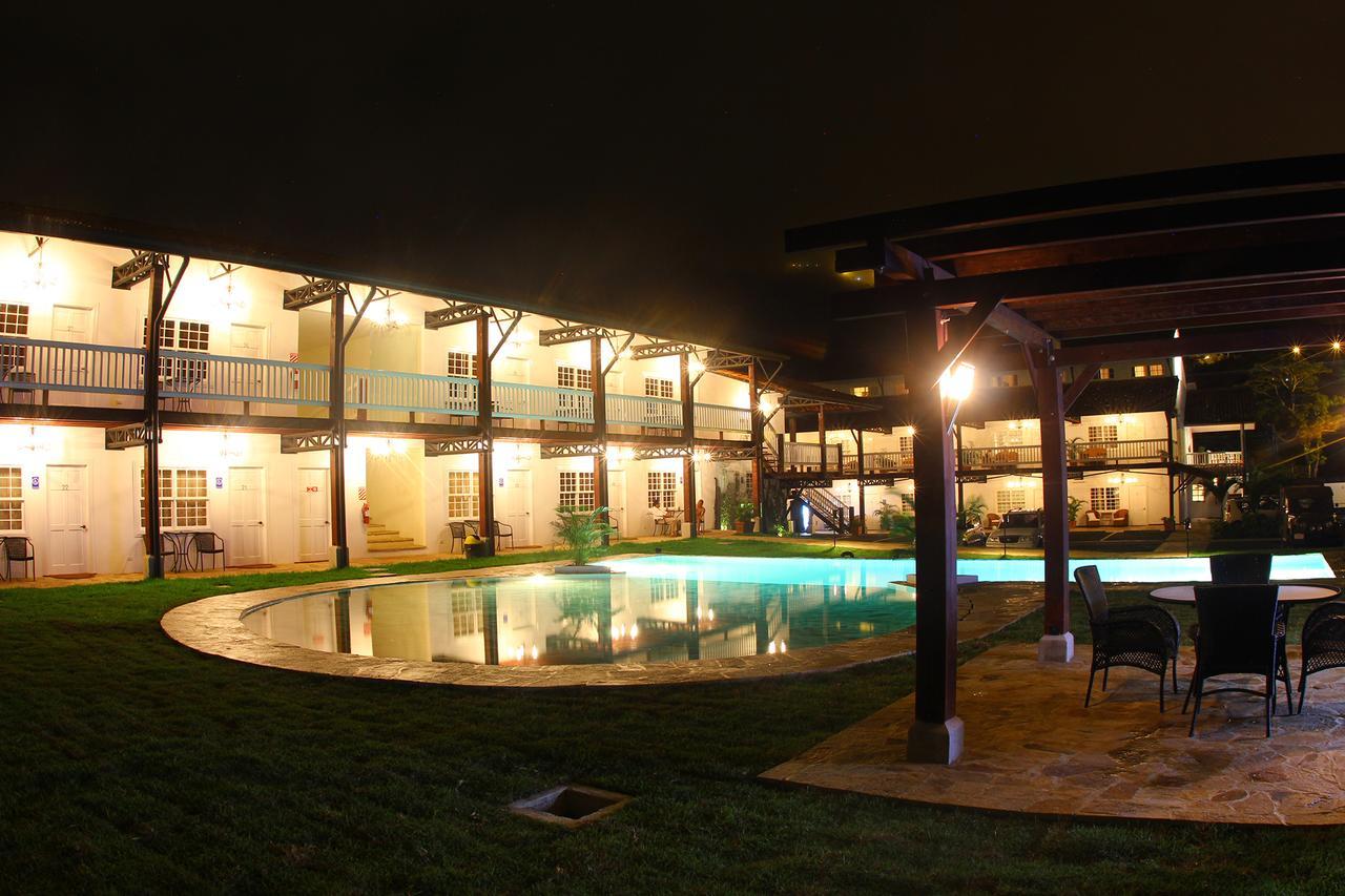 Hotel Luisiana サンホセ エクステリア 写真